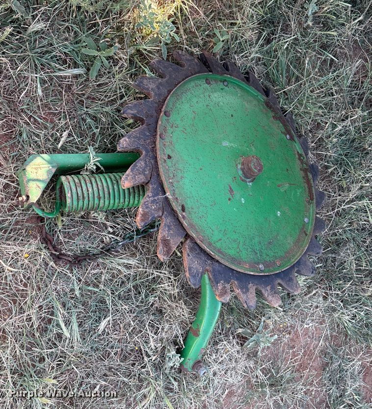 image for item IE9215 John Deere 535 round baler