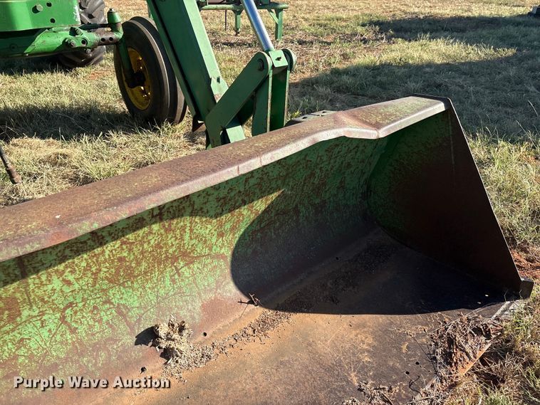 image for item IE9216 1960 John Deere 4010 tractor