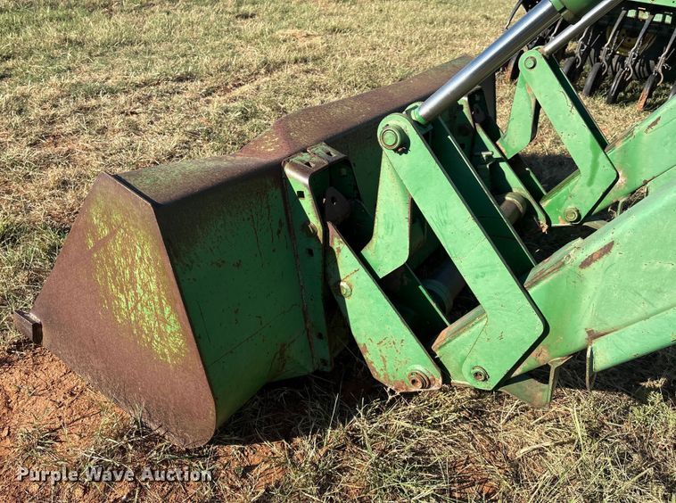 image for item IE9216 1960 John Deere 4010 tractor