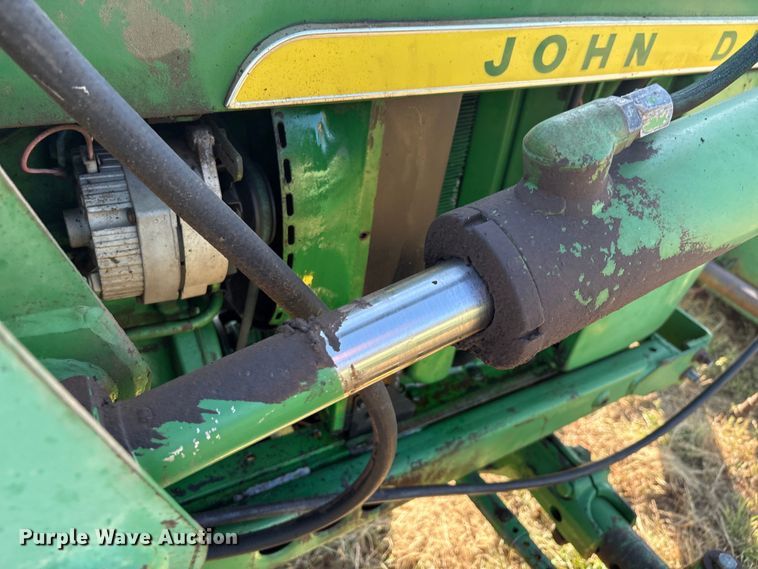 image for item IE9216 1960 John Deere 4010 tractor