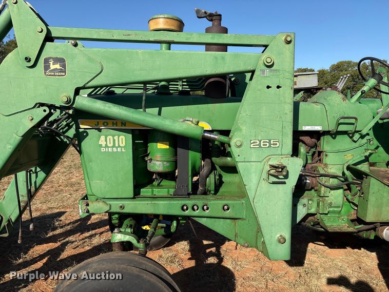 image for item IE9216 1960 John Deere 4010 tractor