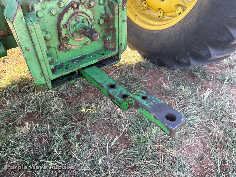 image for item IE9216 1960 John Deere 4010 tractor