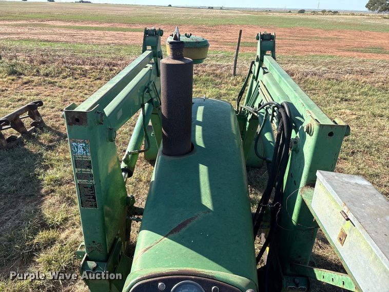 image for item IE9216 1960 John Deere 4010 tractor