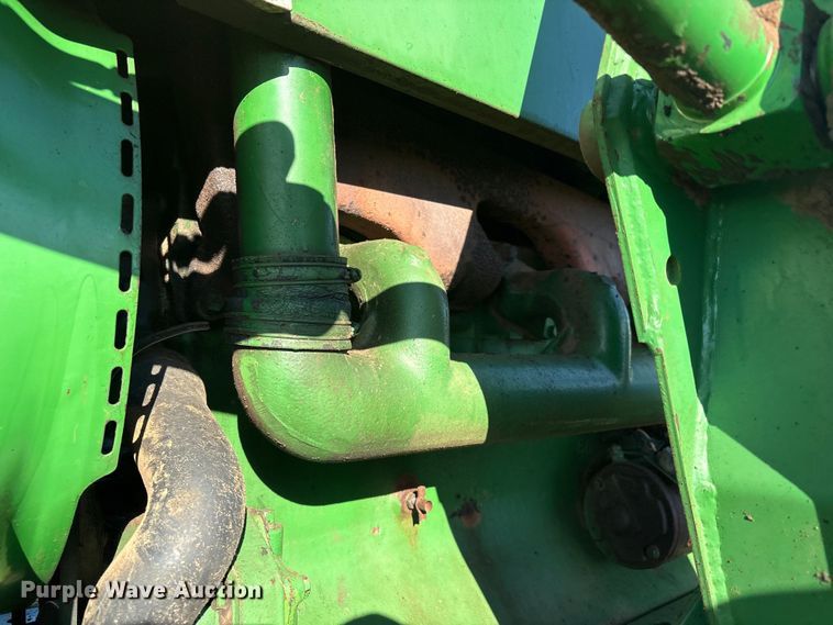 image for item IE9216 1960 John Deere 4010 tractor