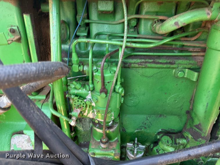 image for item IE9216 1960 John Deere 4010 tractor
