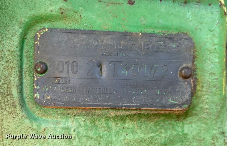 image for item IE9216 1960 John Deere 4010 tractor