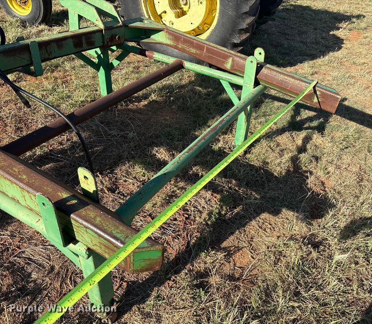 image for item IE9216 1960 John Deere 4010 tractor