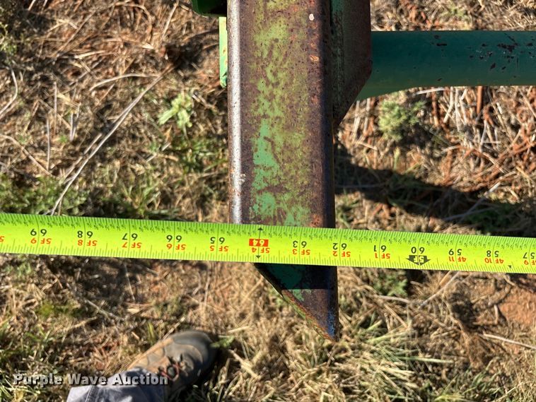 image for item IE9216 1960 John Deere 4010 tractor