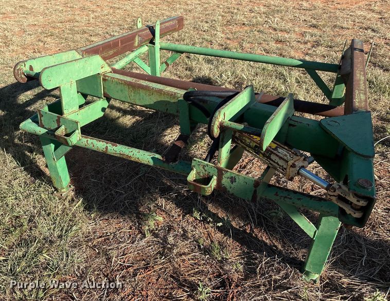 image for item IE9216 1960 John Deere 4010 tractor