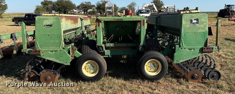 image for item IE9217 John Deere 515 grain drill