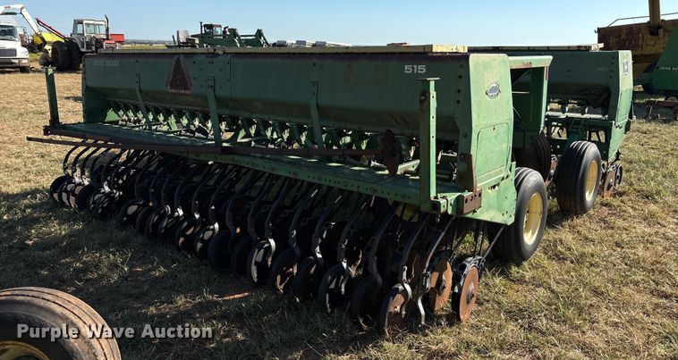 image for item IE9217 John Deere 515 grain drill