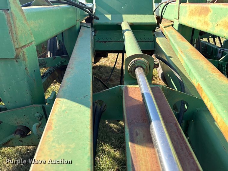 image for item IE9217 John Deere 515 grain drill