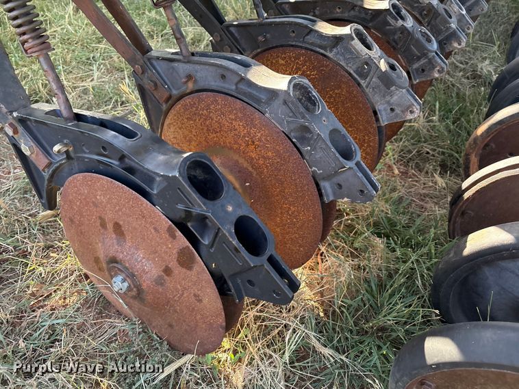 image for item IE9217 John Deere 515 grain drill