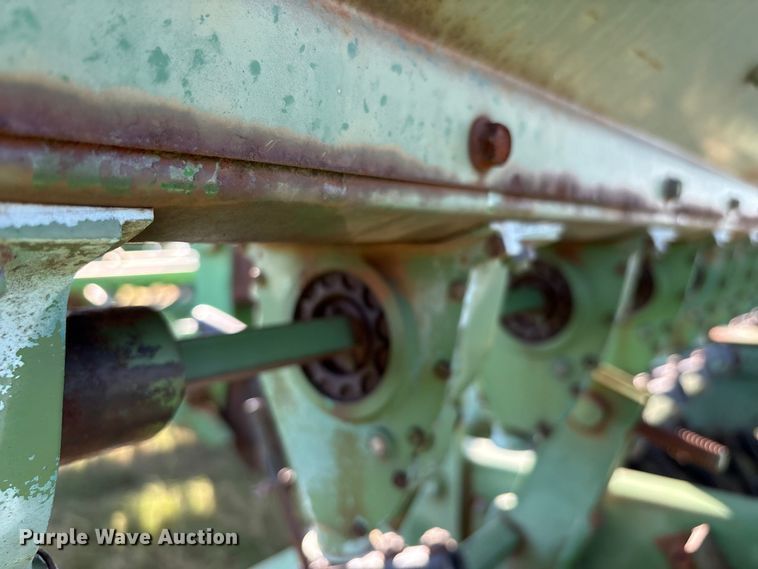 image for item IE9217 John Deere 515 grain drill