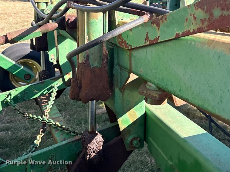 image for item IE9217 John Deere 515 grain drill