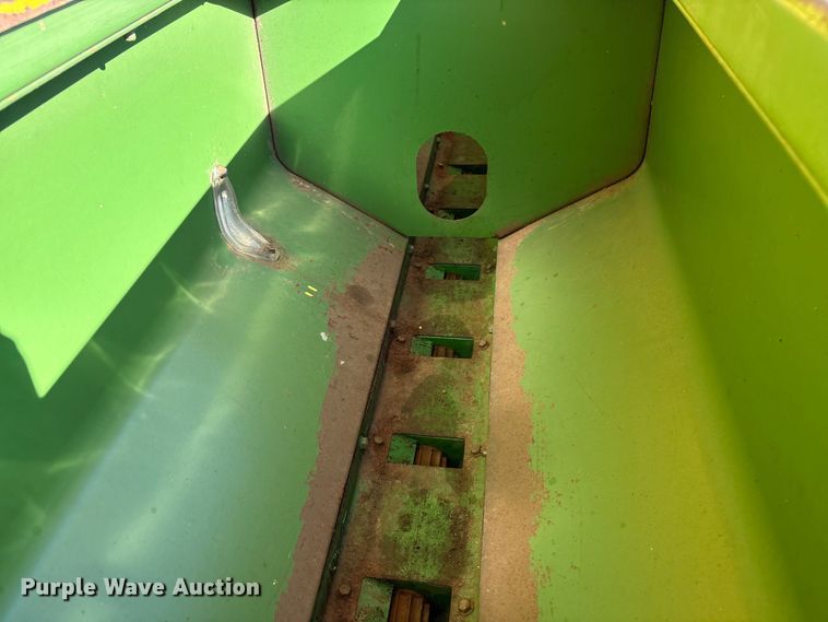 image for item IE9217 John Deere 515 grain drill