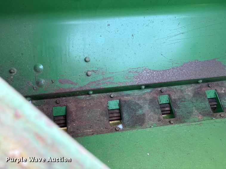 image for item IE9217 John Deere 515 grain drill