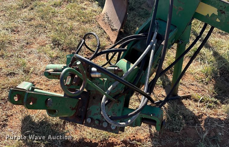 image for item IE9218 John Deere 2600 6 bottom plow