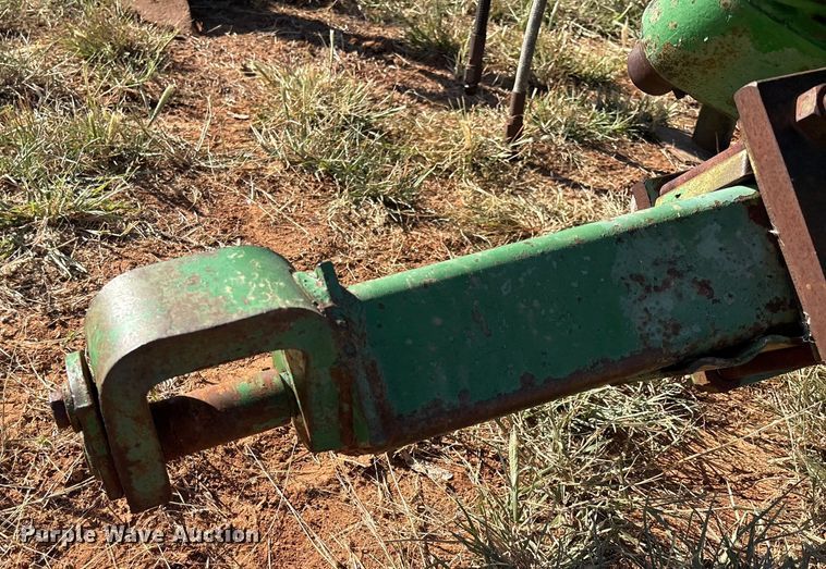image for item IE9218 John Deere 2600 6 bottom plow