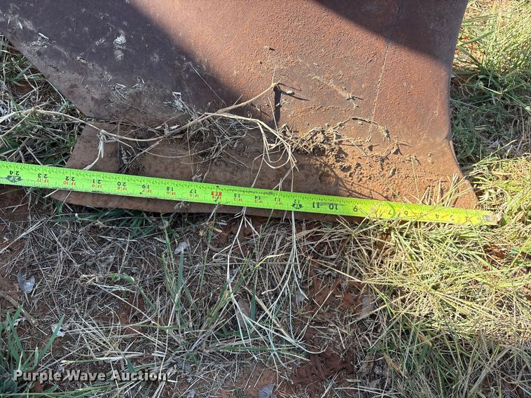 image for item IE9218 John Deere 2600 6 bottom plow