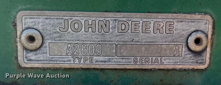 image for item IE9218 John Deere 2600 6 bottom plow