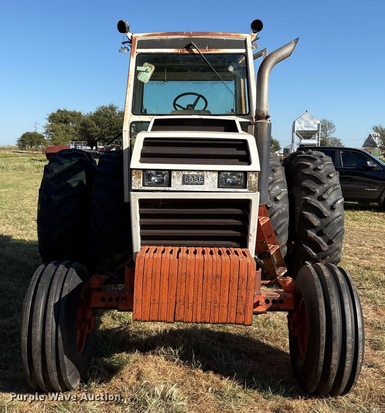 image for item IE9219 Case 2390 tractor