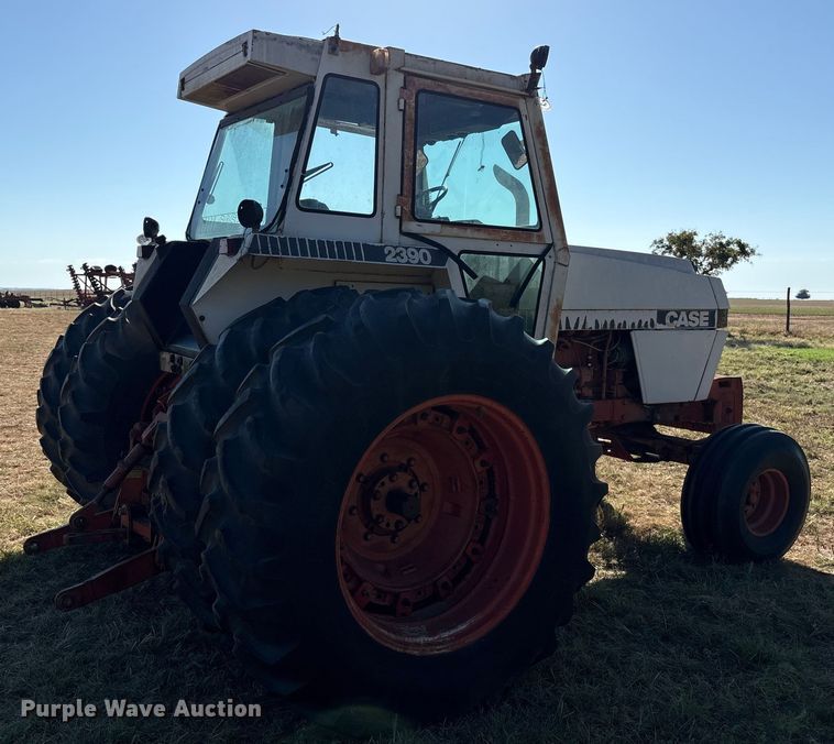 image for item IE9219 Case 2390 tractor