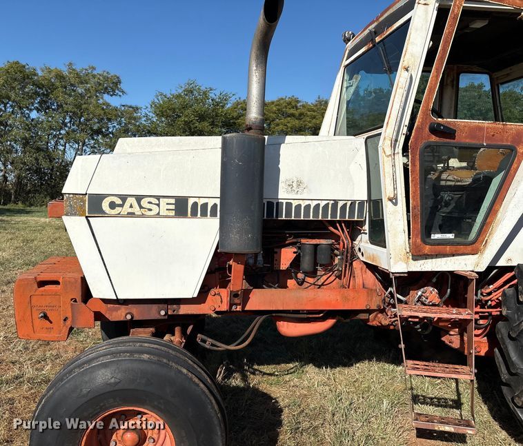 image for item IE9219 Case 2390 tractor