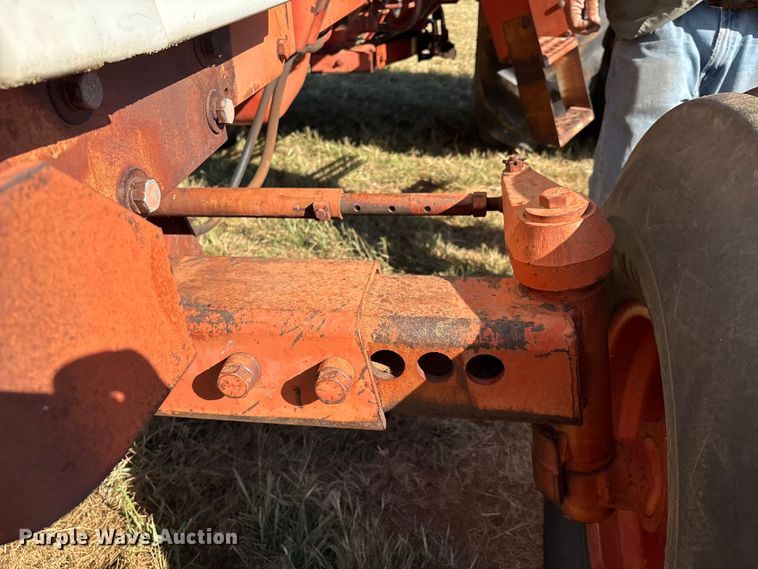 image for item IE9219 Case 2390 tractor