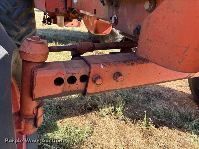 image for item IE9219 Case 2390 tractor