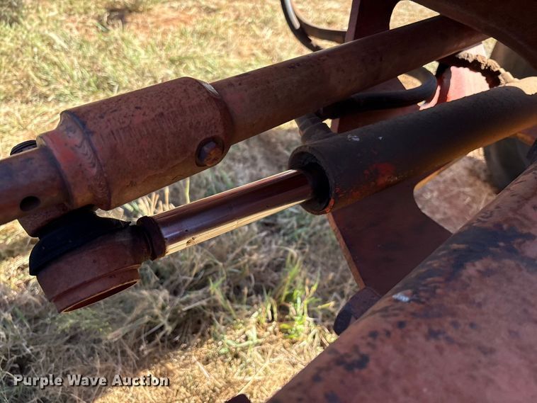 image for item IE9219 Case 2390 tractor