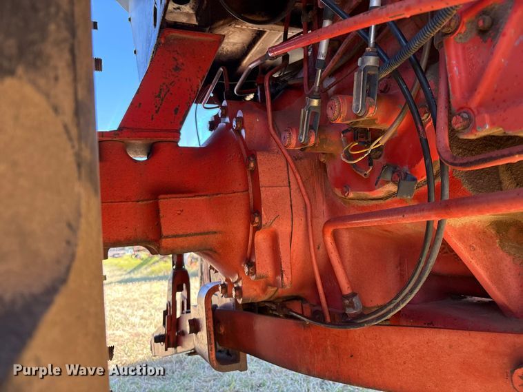 image for item IE9219 Case 2390 tractor