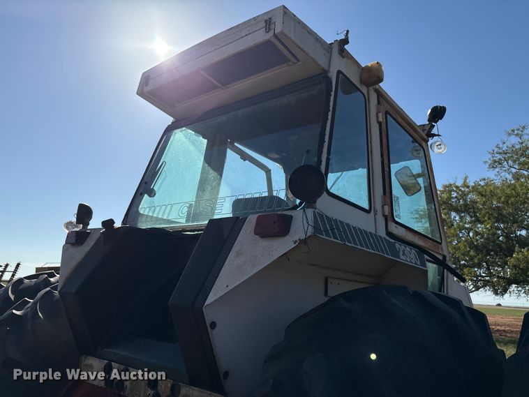 image for item IE9219 Case 2390 tractor
