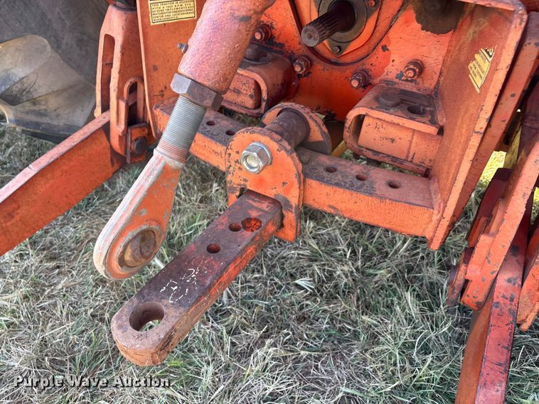 image for item IE9219 Case 2390 tractor