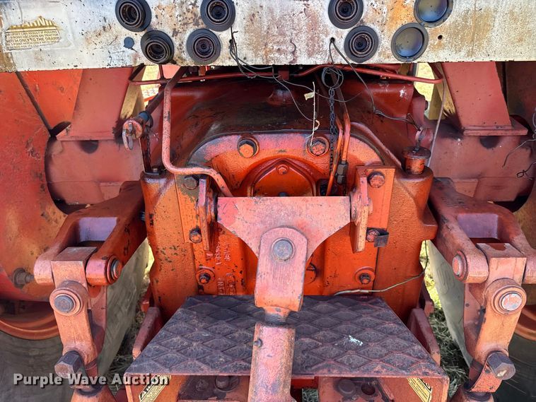 image for item IE9219 Case 2390 tractor