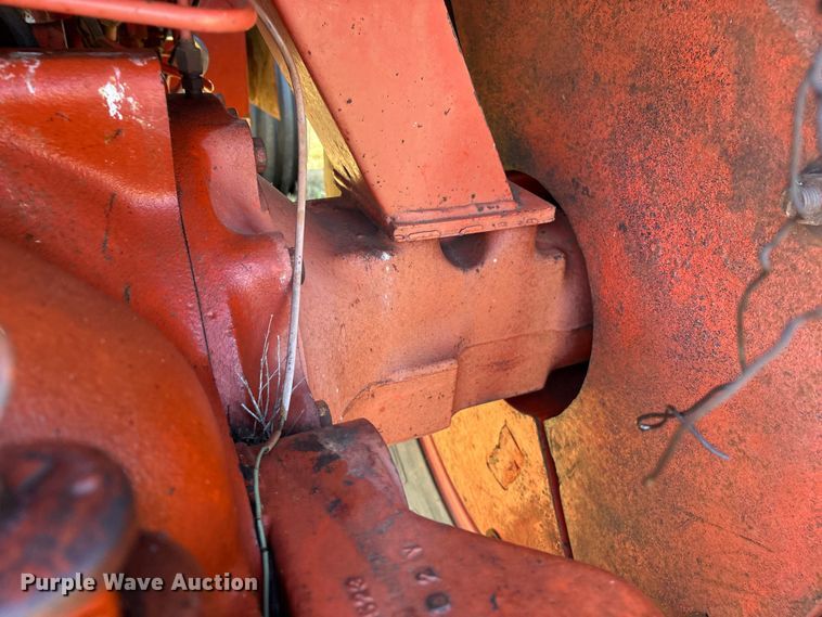 image for item IE9219 Case 2390 tractor