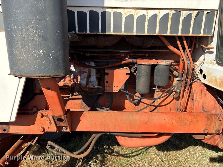 image for item IE9219 Case 2390 tractor