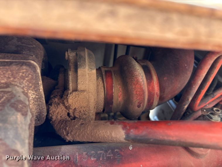 image for item IE9219 Case 2390 tractor