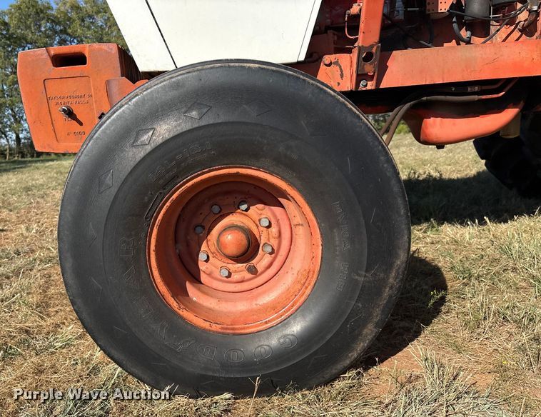 image for item IE9219 Case 2390 tractor