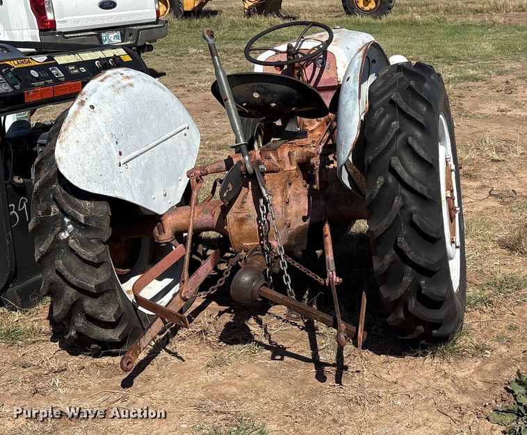 image for item IE9224 Ford 8N tractor