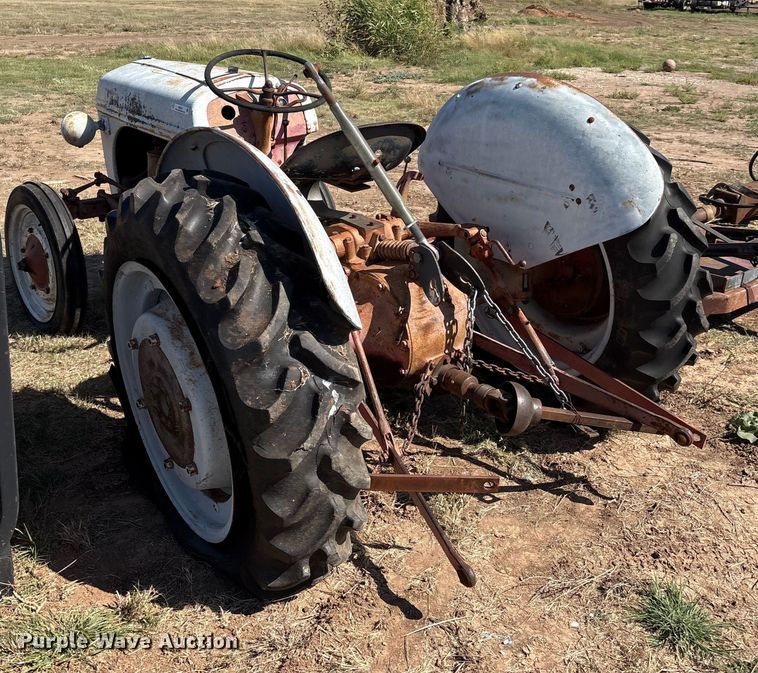 image for item IE9224 Ford 8N tractor