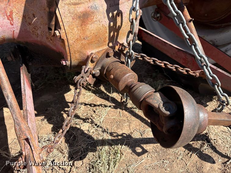 image for item IE9224 Ford 8N tractor