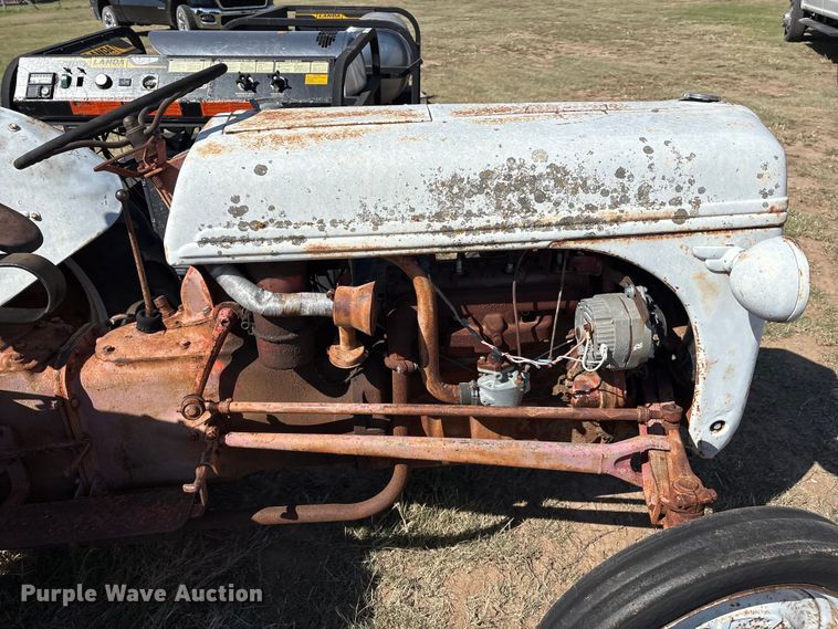 image for item IE9224 Ford 8N tractor