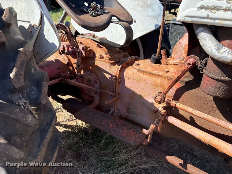 image for item IE9224 Ford 8N tractor