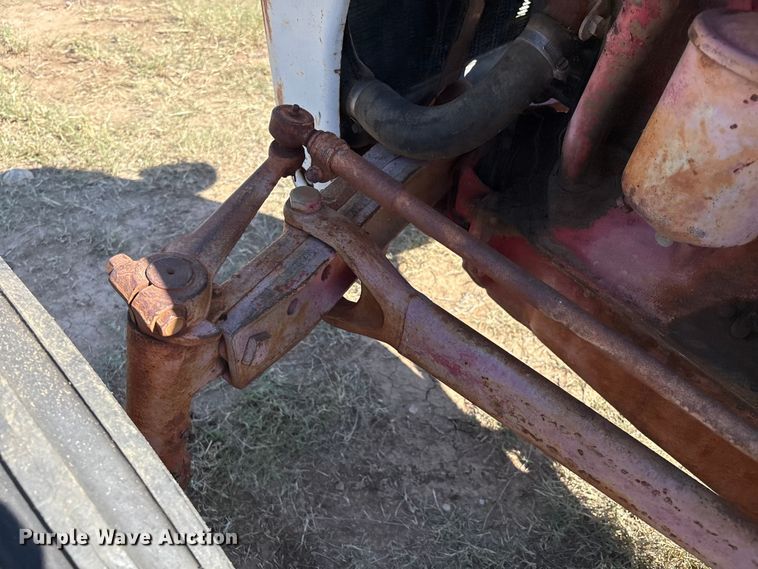 image for item IE9224 Ford 8N tractor