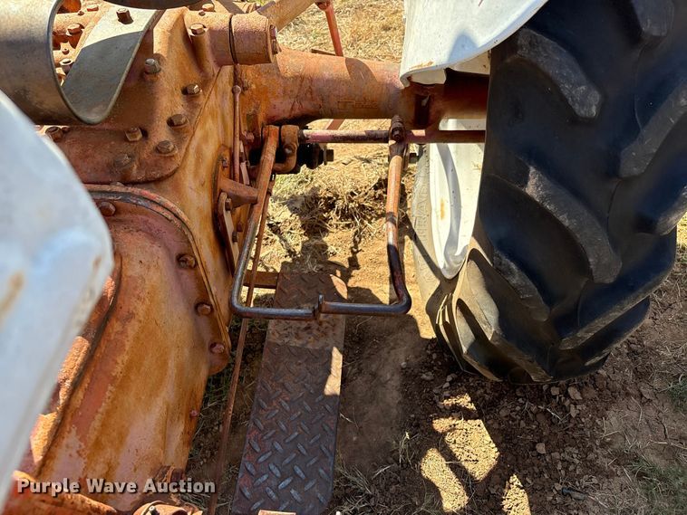 image for item IE9224 Ford 8N tractor