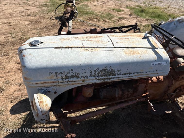 image for item IE9224 Ford 8N tractor