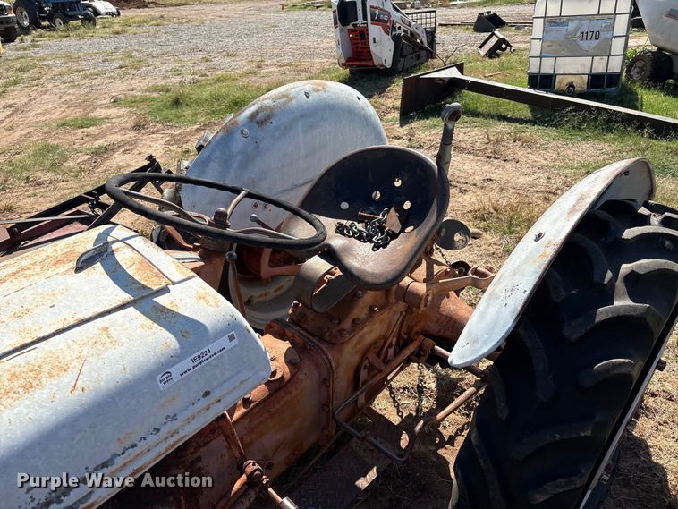 image for item IE9224 Ford 8N tractor