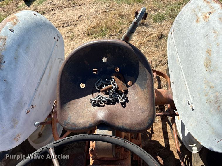 image for item IE9224 Ford 8N tractor
