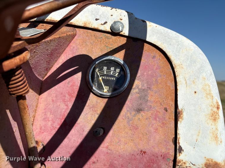 image for item IE9224 Ford 8N tractor